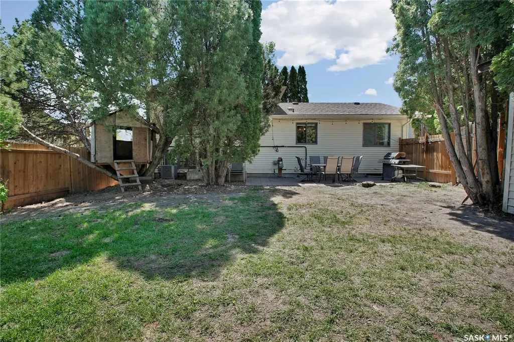 3831 Taylor Street E Saskatoon SK S7H 5H5