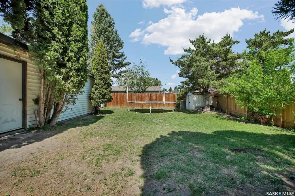 3831 Taylor Street E Saskatoon SK S7H 5H5