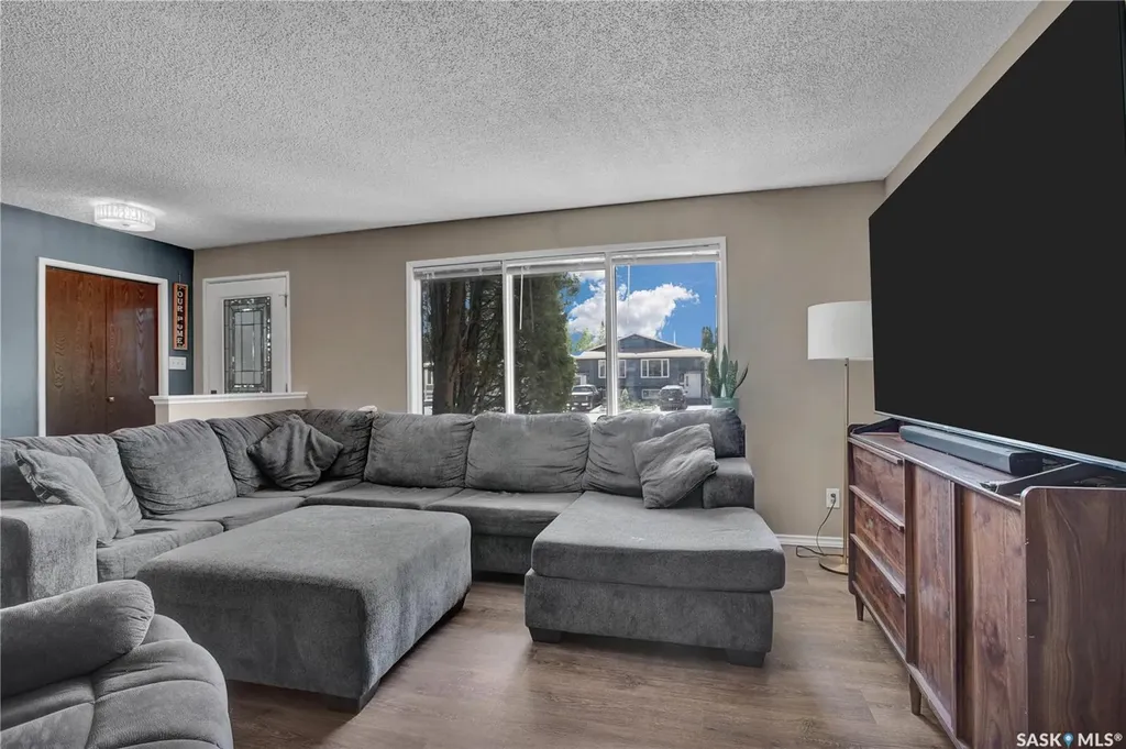 3831 Taylor Street E Saskatoon SK S7H 5H5