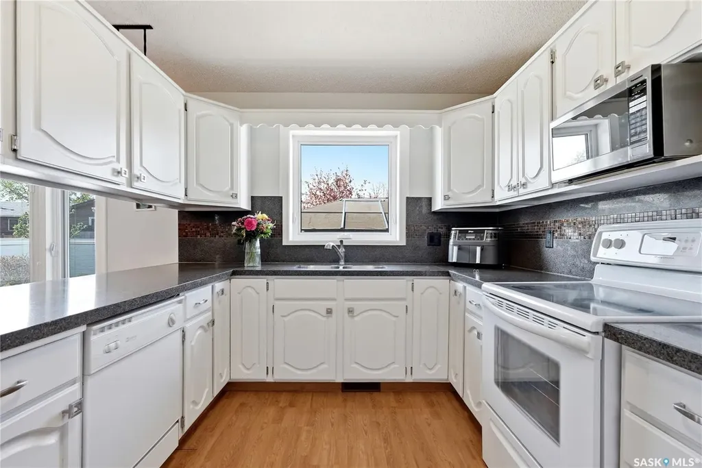 315 Smith Place Saskatoon SK S7M 5E7