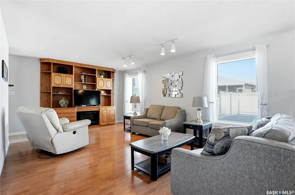 315 Smith Place Saskatoon SK S7M 5E7