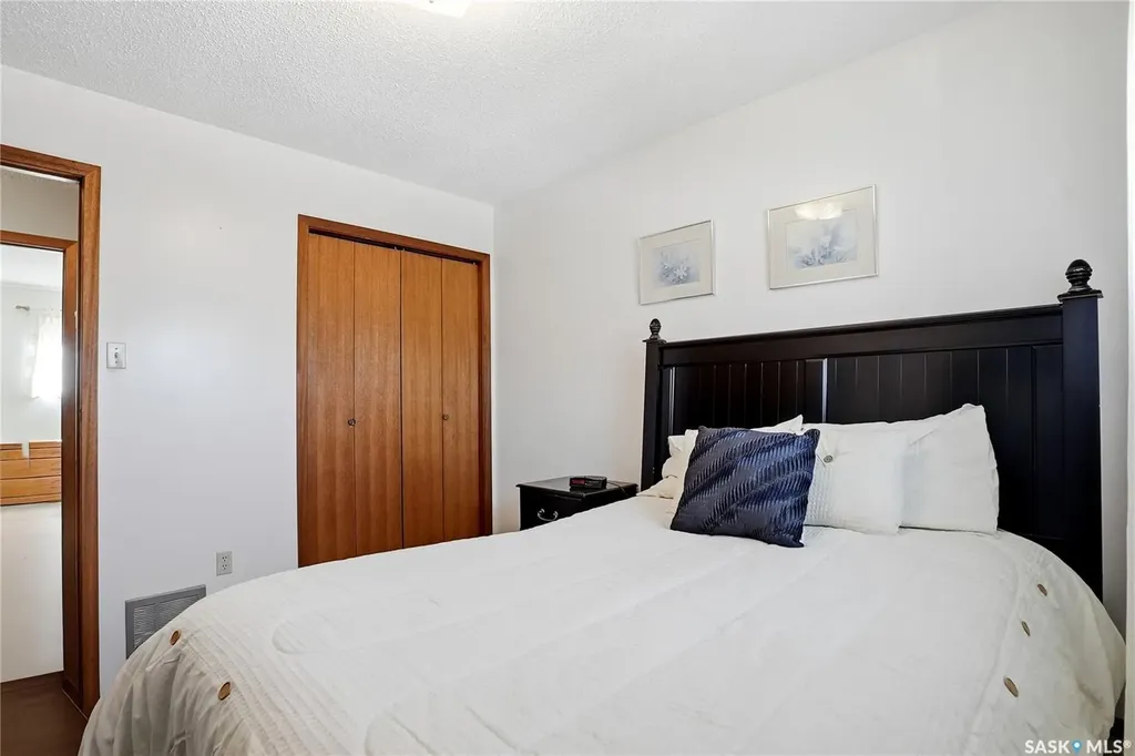 315 Smith Place Saskatoon SK S7M 5E7
