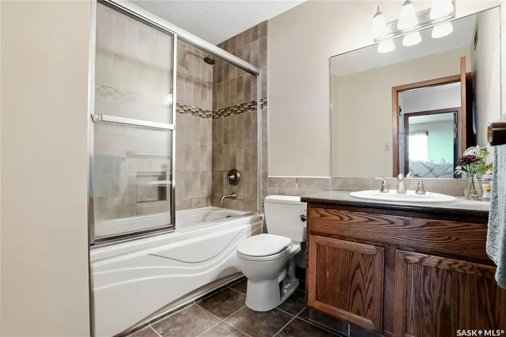 315 Smith Place Saskatoon SK S7M 5E7