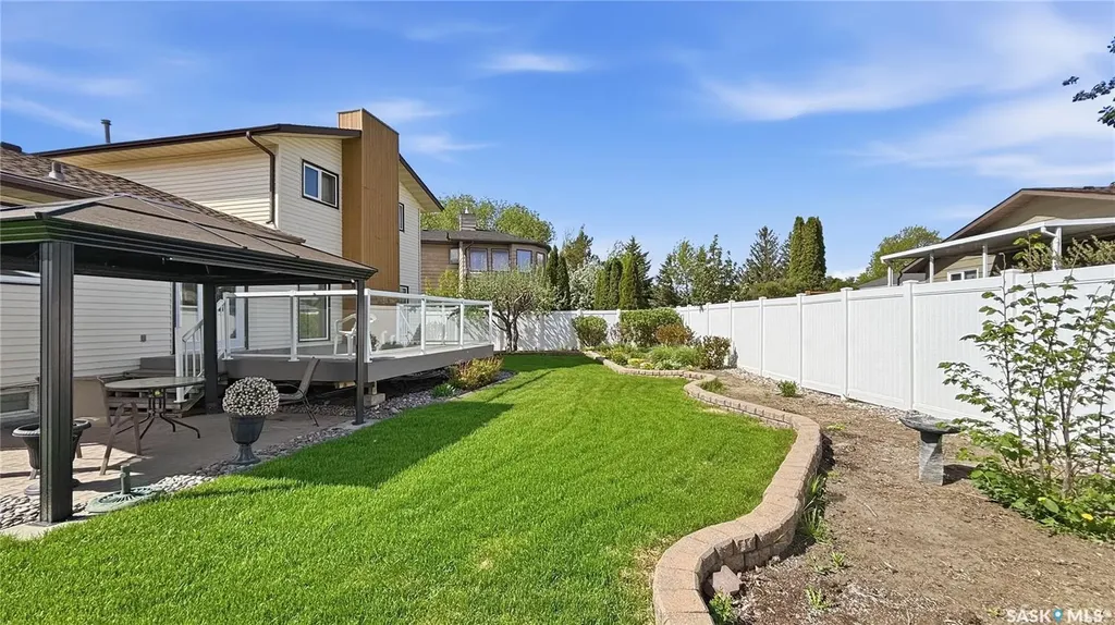 315 Smith Place Saskatoon SK S7M 5E7