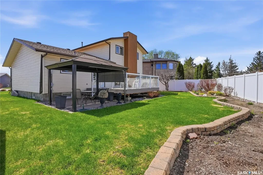 315 Smith Place Saskatoon SK S7M 5E7