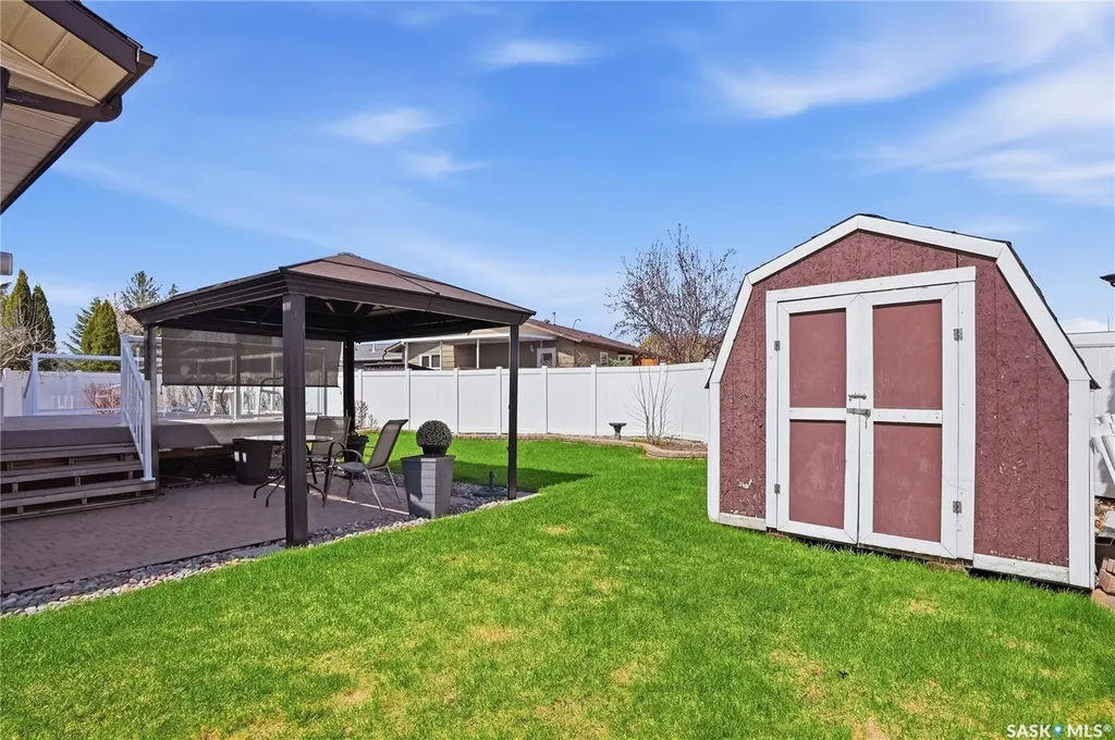 315 Smith Place Saskatoon SK S7M 5E7