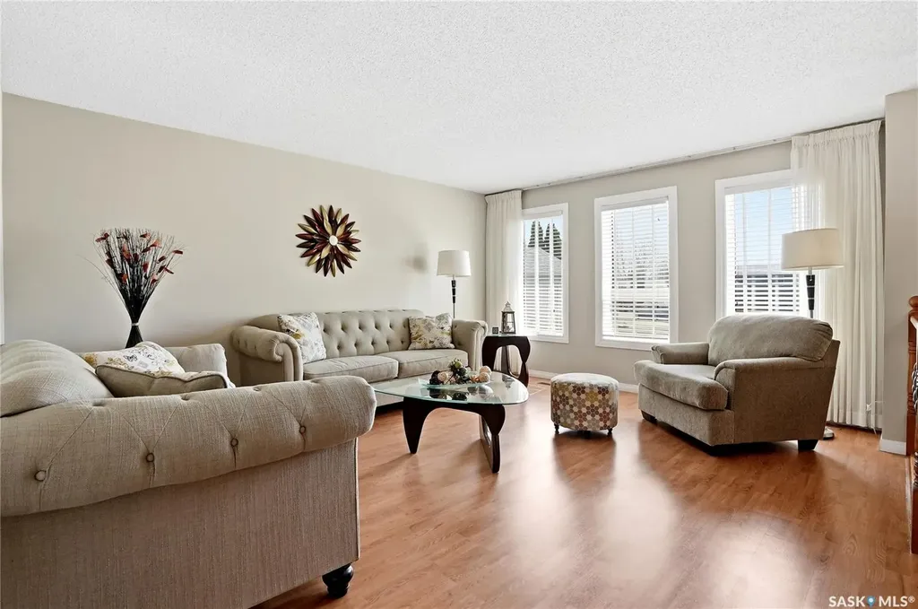 315 Smith Place Saskatoon SK S7M 5E7