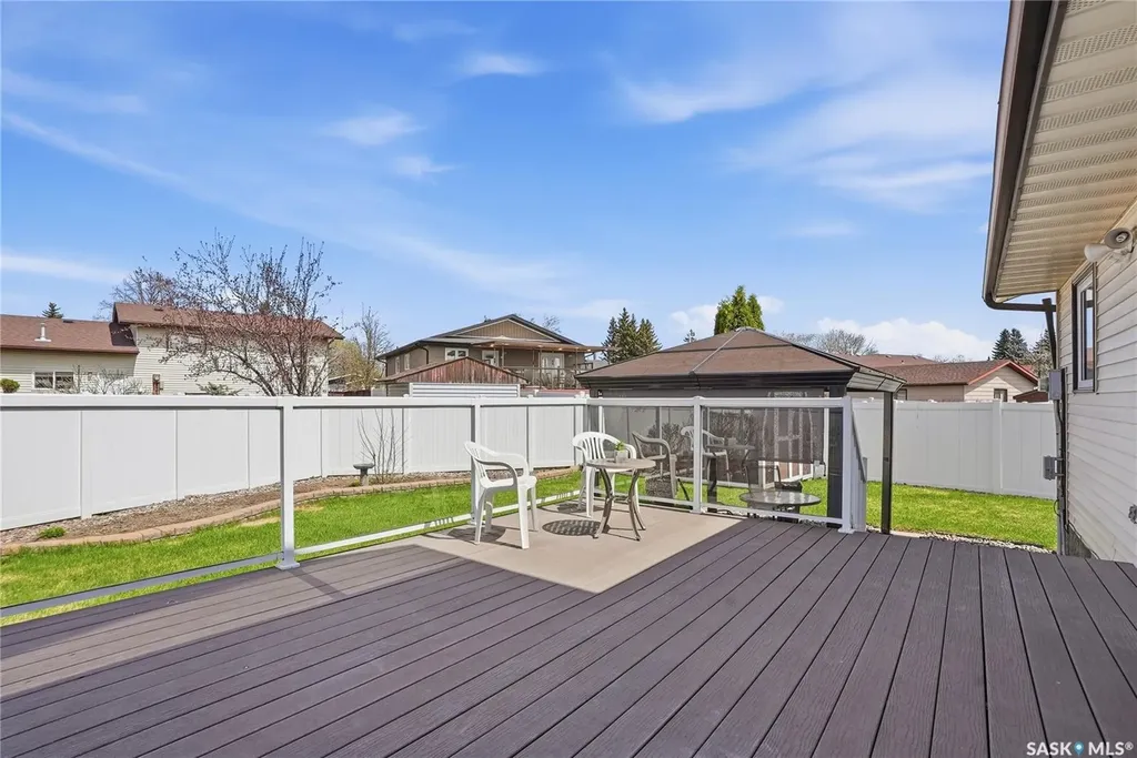 315 Smith Place Saskatoon SK S7M 5E7