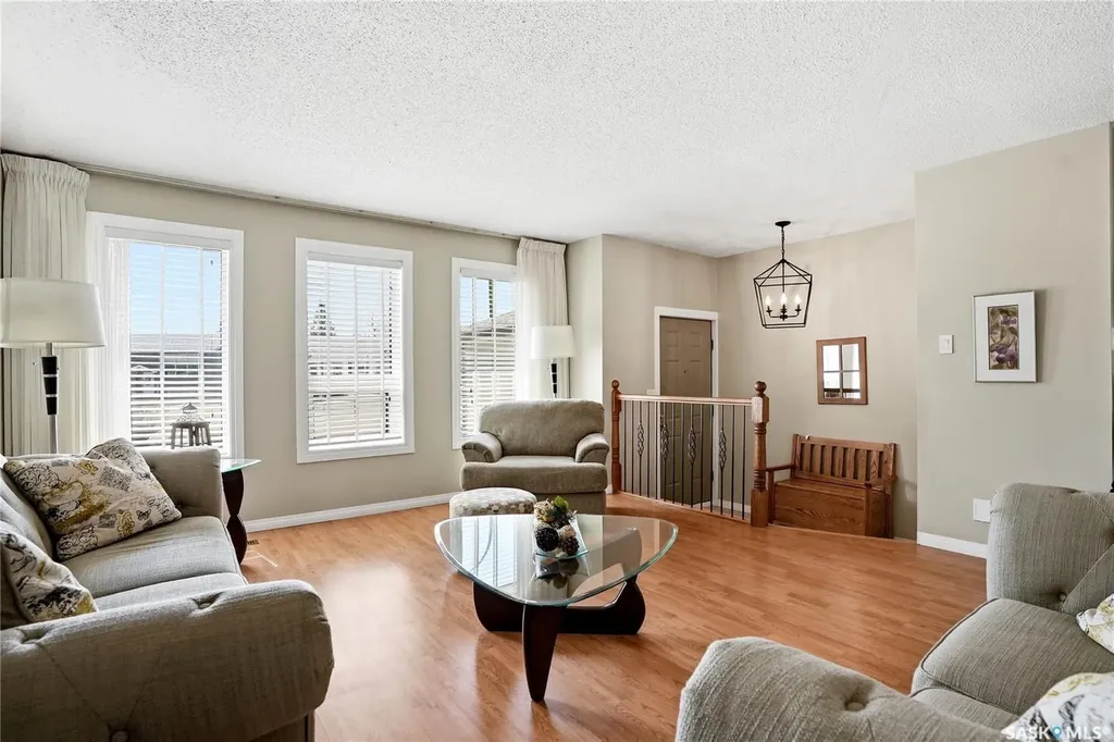 315 Smith Place Saskatoon SK S7M 5E7
