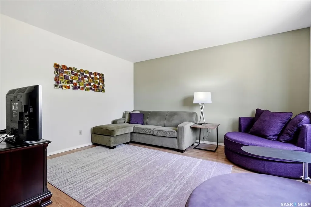 229 Acadia Place Saskatoon SK S7H 3W3