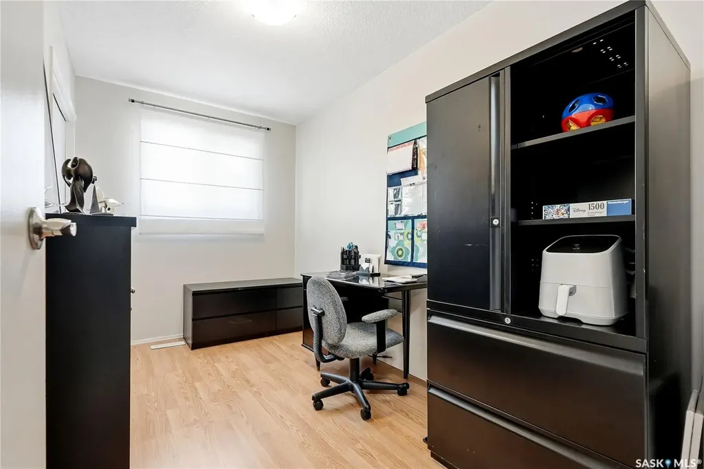 229 Acadia Place Saskatoon SK S7H 3W3