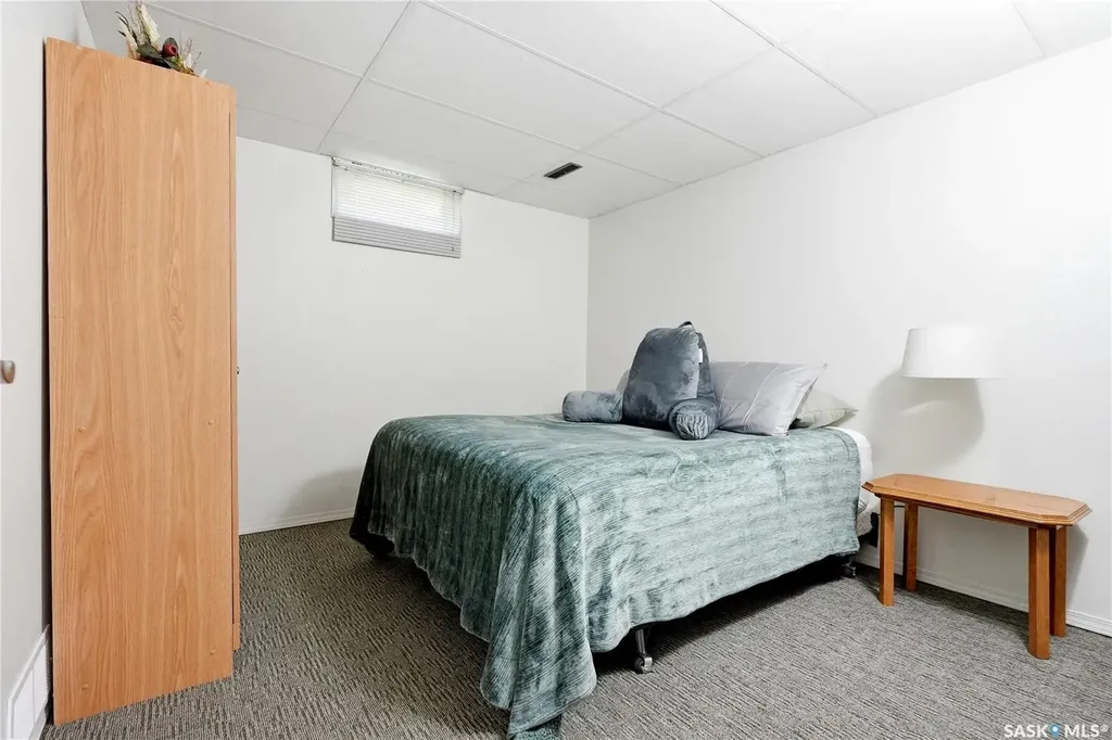 229 Acadia Place Saskatoon SK S7H 3W3