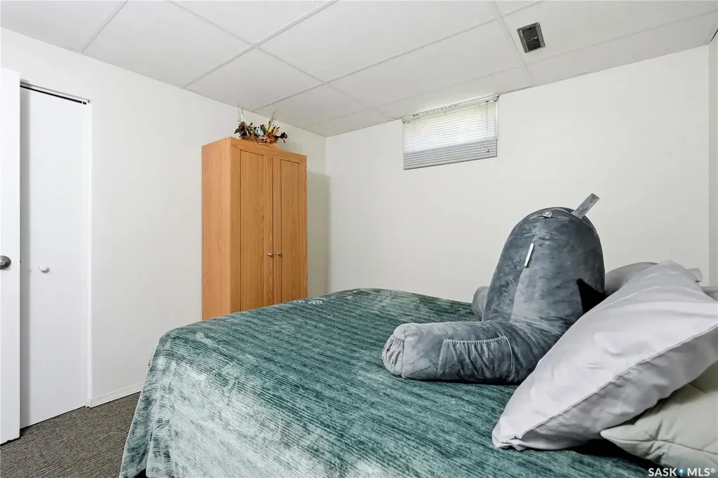 229 Acadia Place Saskatoon SK S7H 3W3
