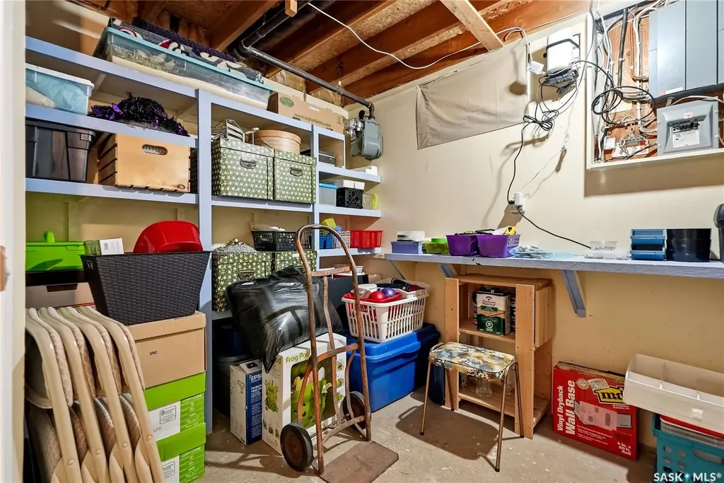 229 Acadia Place Saskatoon SK S7H 3W3