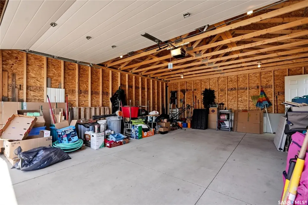 229 Acadia Place Saskatoon SK S7H 3W3