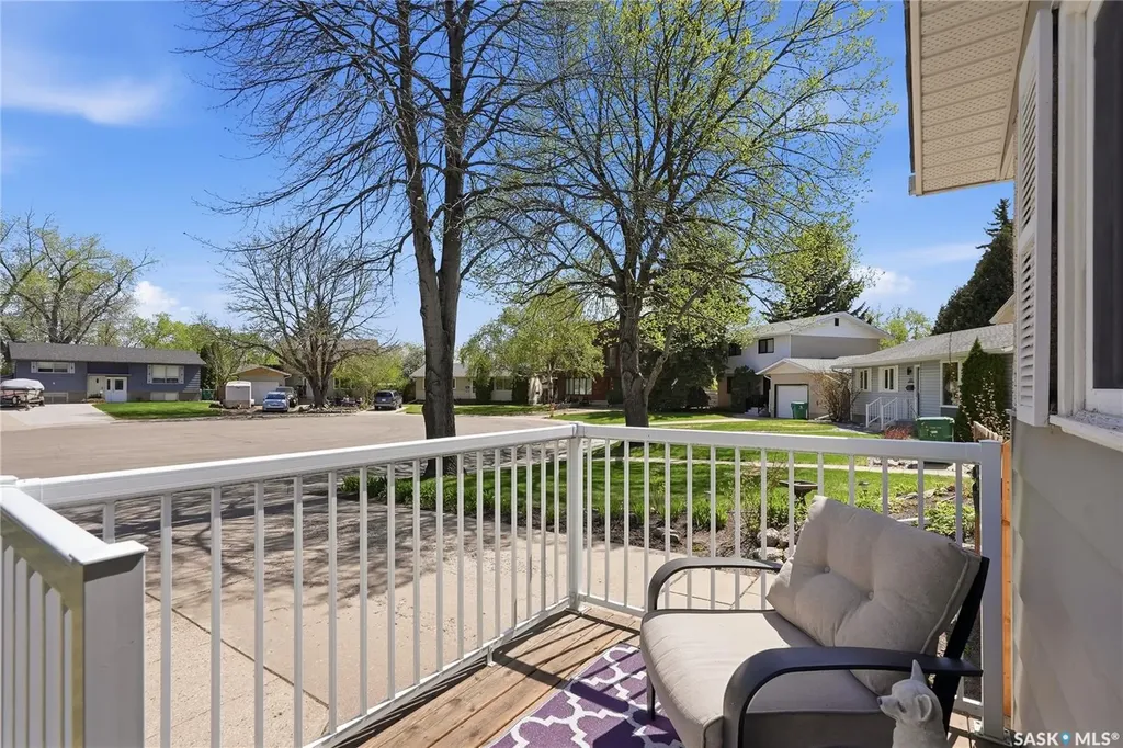 229 Acadia Place Saskatoon SK S7H 3W3