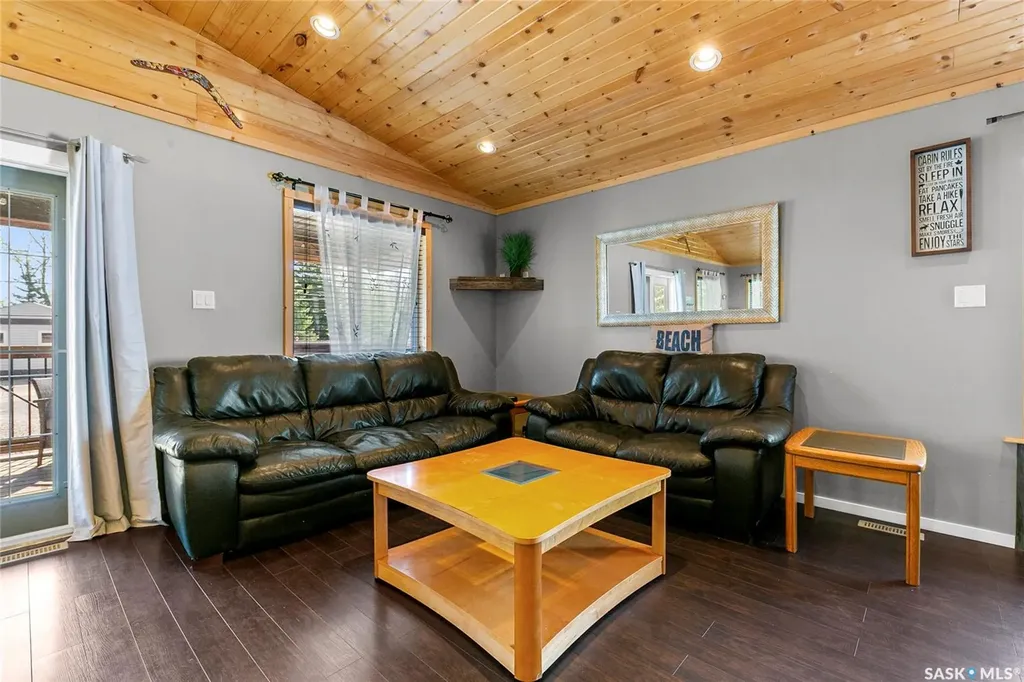 22 Ash Street Grandview Beach SK S0G 1C0