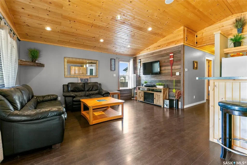22 Ash Street Grandview Beach SK S0G 1C0