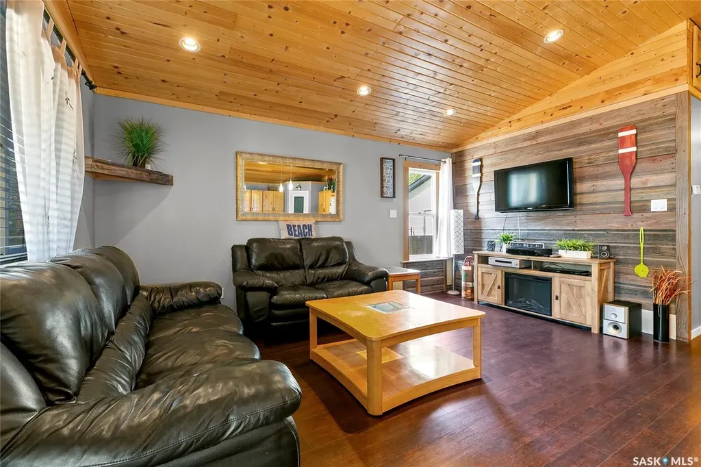 22 Ash Street Grandview Beach SK S0G 1C0