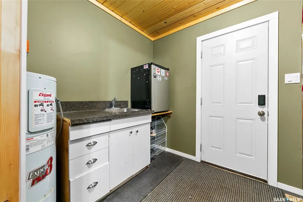 22 Ash Street Grandview Beach SK S0G 1C0