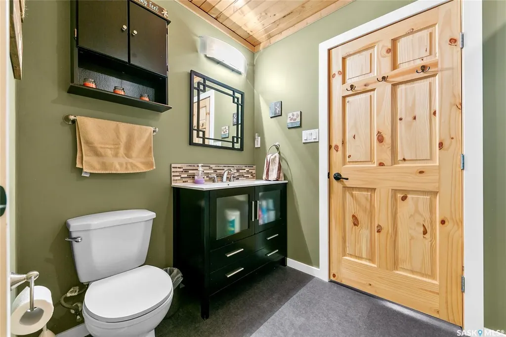 22 Ash Street Grandview Beach SK S0G 1C0