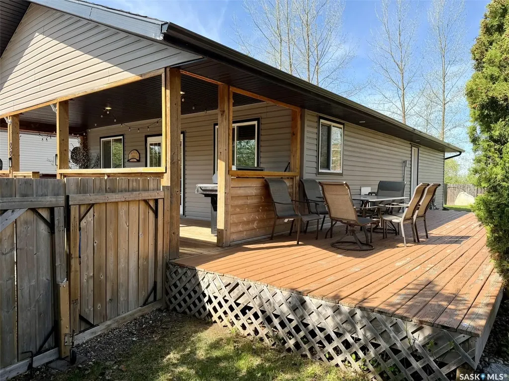 22 Ash Street Grandview Beach SK S0G 1C0