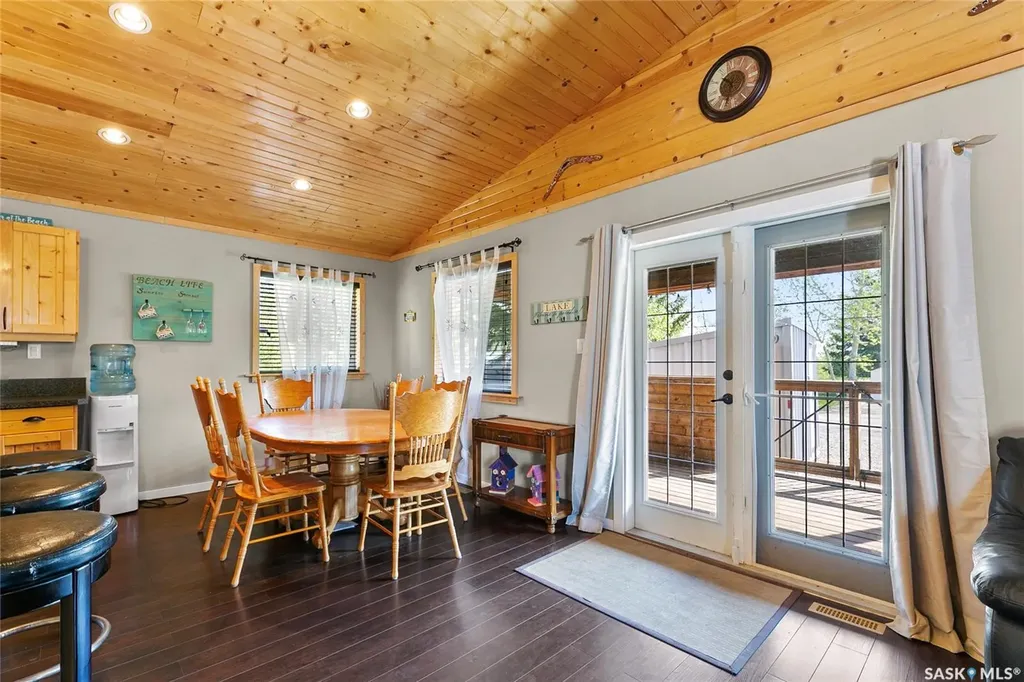 22 Ash Street Grandview Beach SK S0G 1C0