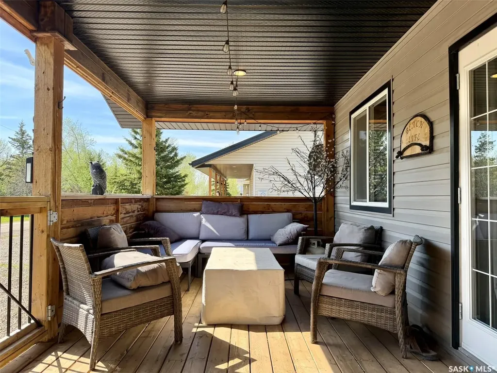 22 Ash Street Grandview Beach SK S0G 1C0