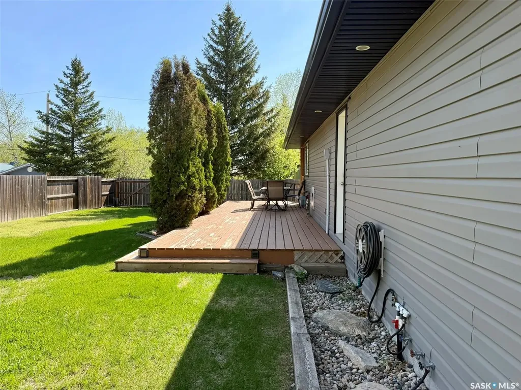 22 Ash Street Grandview Beach SK S0G 1C0