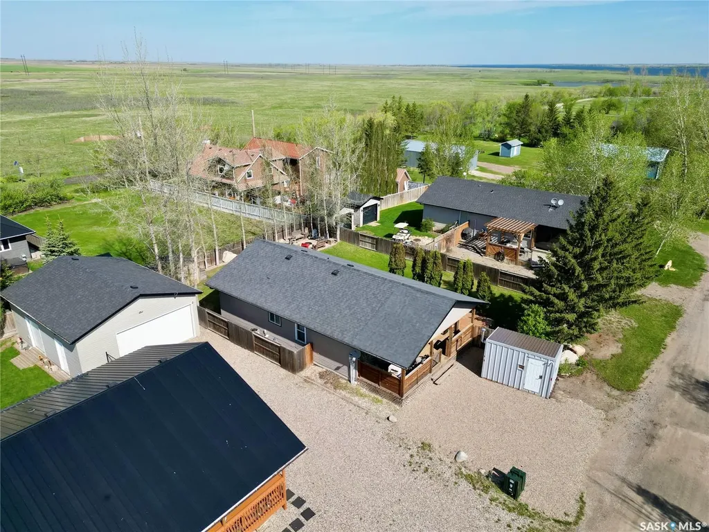 22 Ash Street Grandview Beach SK S0G 1C0
