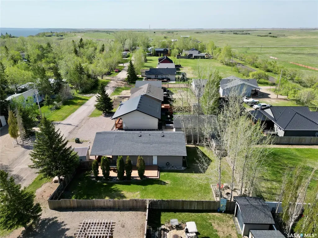 22 Ash Street Grandview Beach SK S0G 1C0
