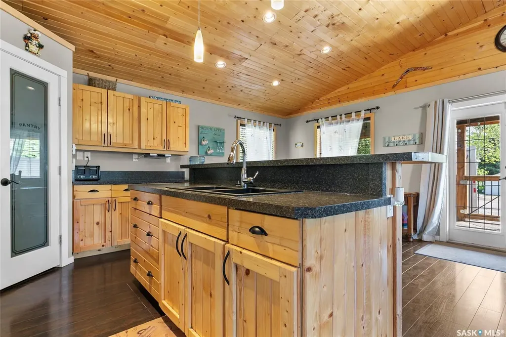 22 Ash Street Grandview Beach SK S0G 1C0