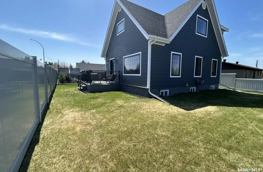 104 Central Boulevard Nipawin SK S0E 1E0