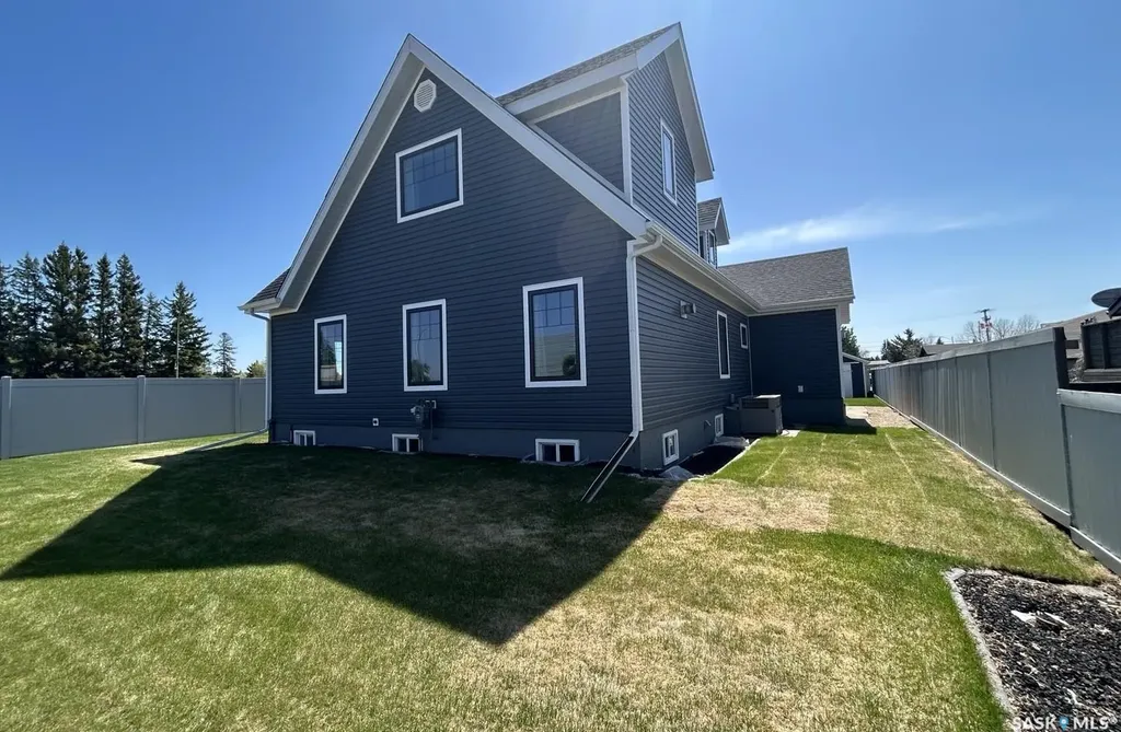 104 Central Boulevard Nipawin SK S0E 1E0