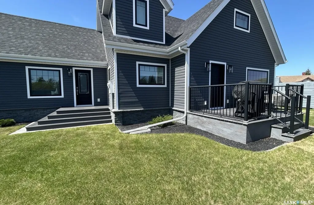 104 Central Boulevard Nipawin SK S0E 1E0