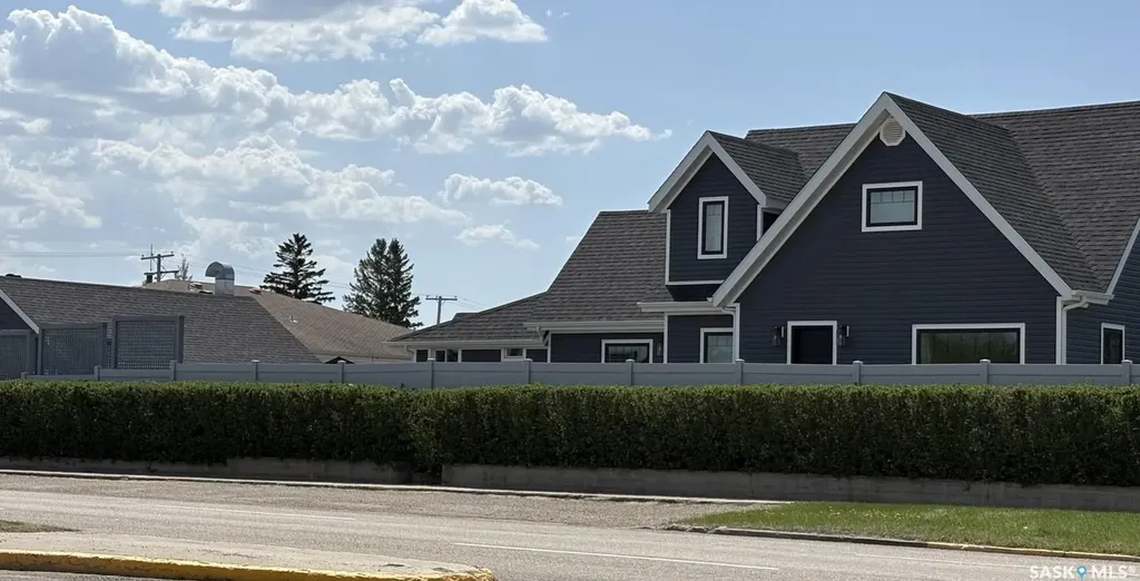 104 Central Boulevard Nipawin SK S0E 1E0