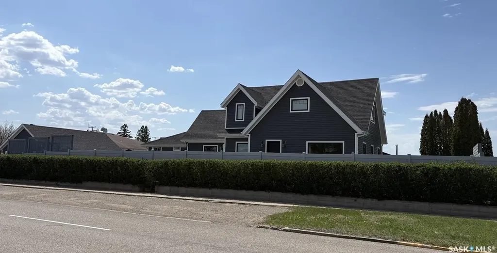 104 Central Boulevard Nipawin SK S0E 1E0