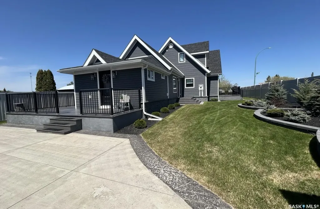 104 Central Boulevard Nipawin SK S0E 1E0