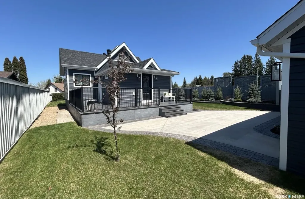 104 Central Boulevard Nipawin SK S0E 1E0