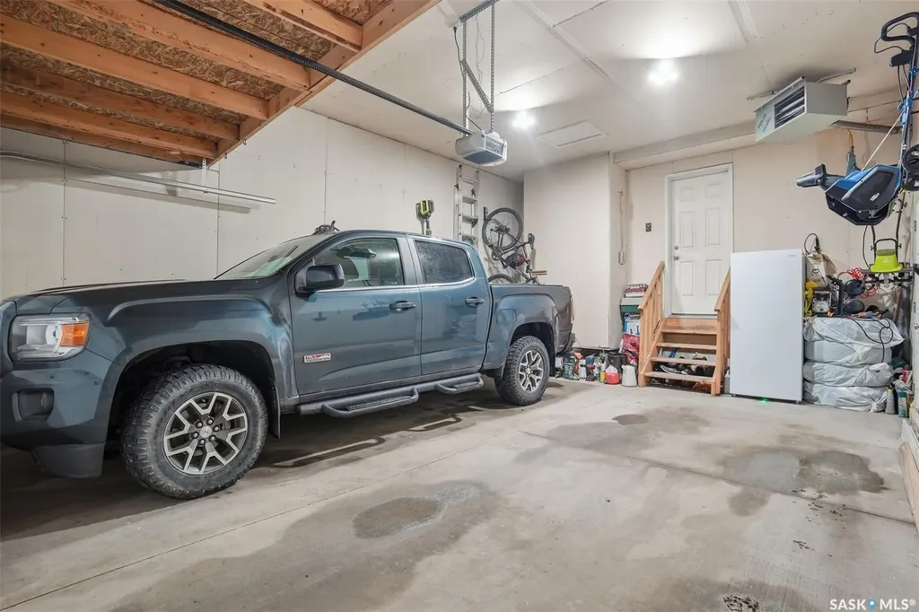 346 Dickson Crescent Saskatoon SK S7T 0T8