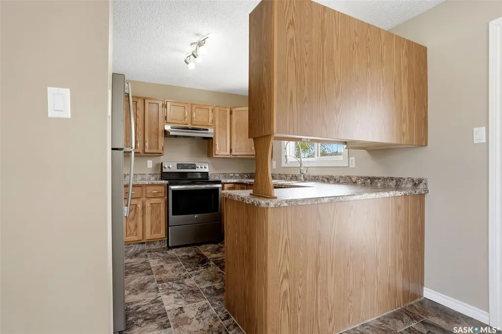 834 Erb Bay Regina SK S4N 7B1