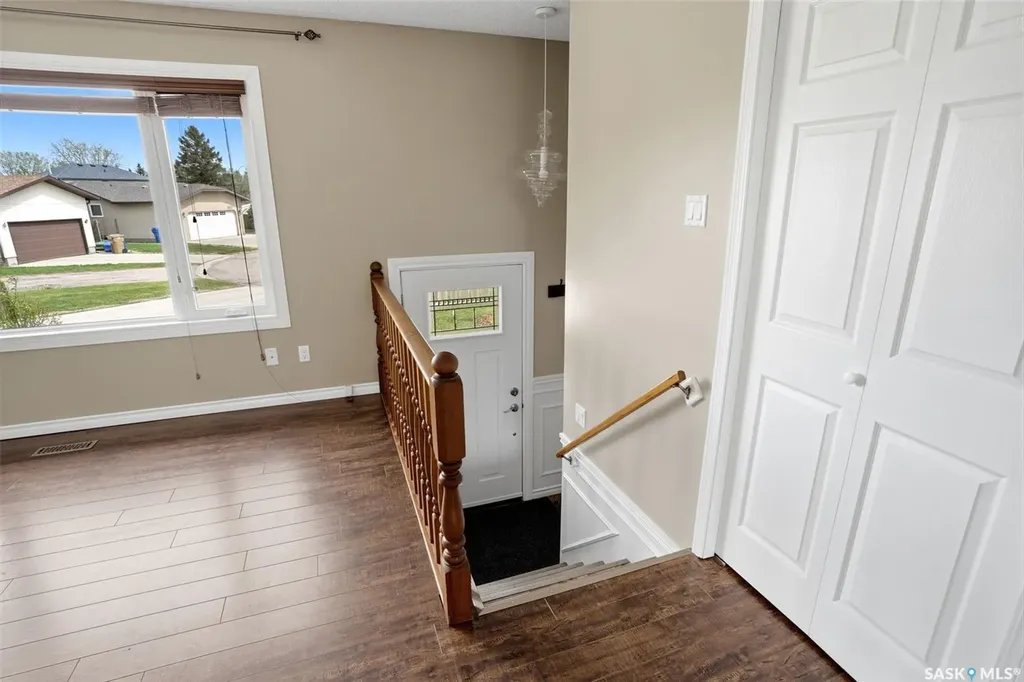834 Erb Bay Regina SK S4N 7B1