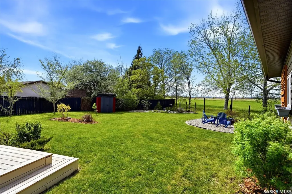 834 Erb Bay Regina SK S4N 7B1