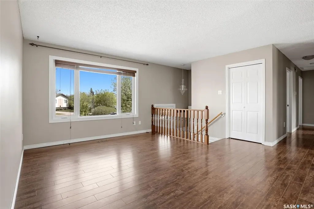 834 Erb Bay Regina SK S4N 7B1