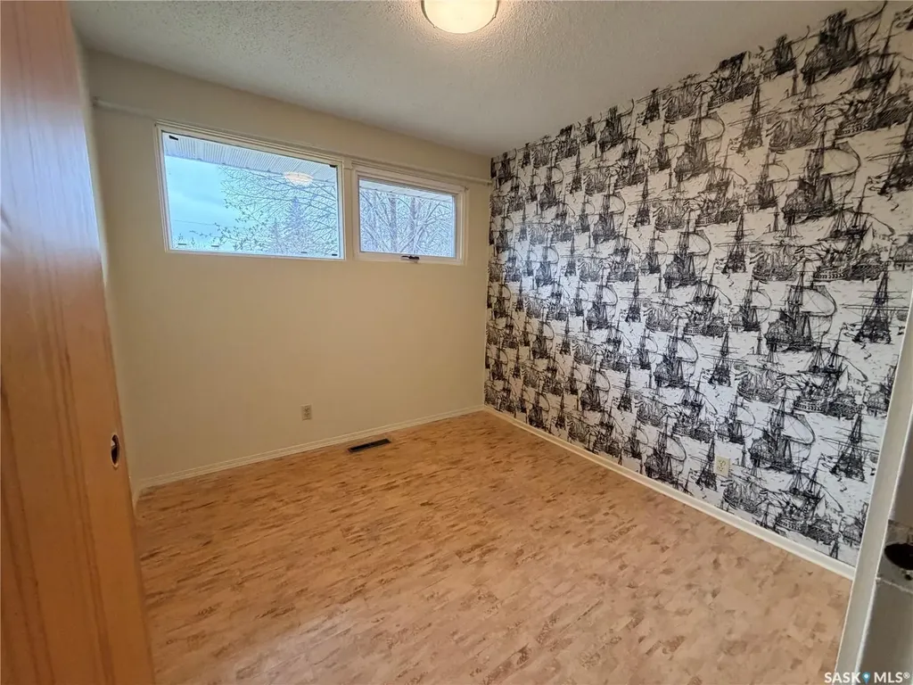 70 Lindsay Drive Saskatoon SK S7H 4B4