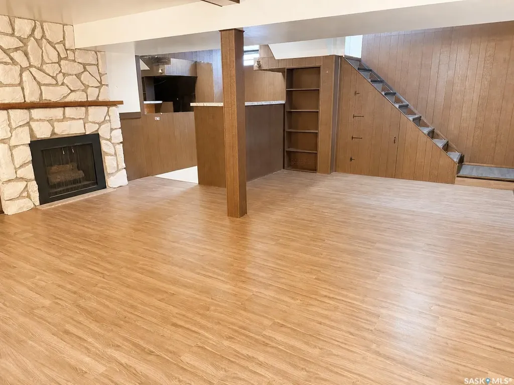 70 Lindsay Drive Saskatoon SK S7H 4B4