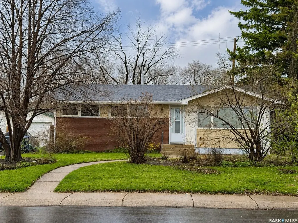 70 Lindsay Drive Saskatoon SK S7H 4B4