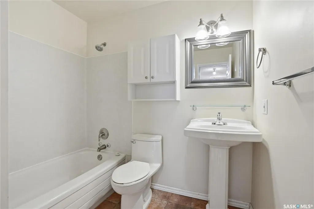 4040 8th Street E Saskatoon SK S7H 5L4