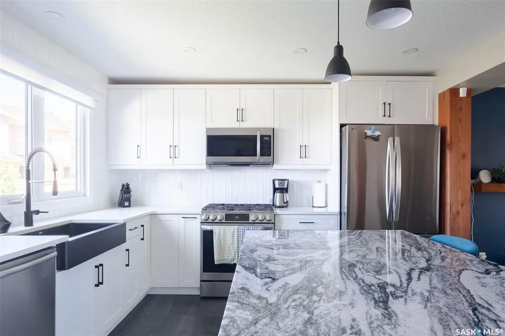 324 Lockwood Road Regina SK S4S 6E2