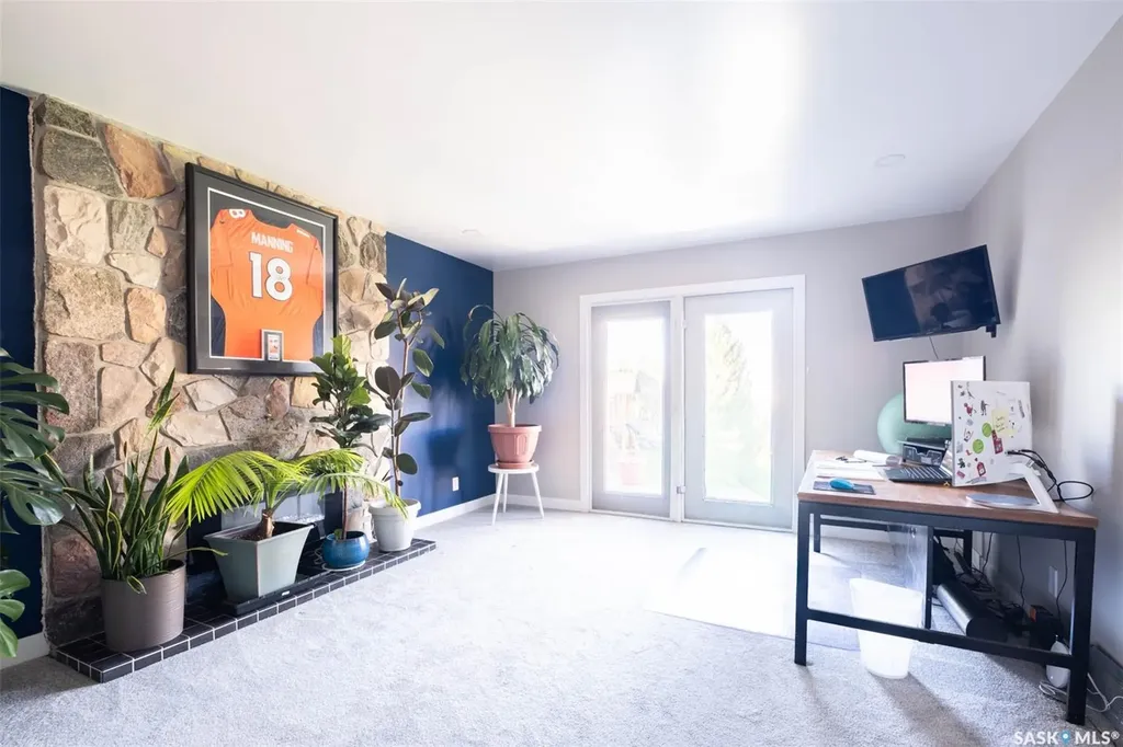 324 Lockwood Road Regina SK S4S 6E2